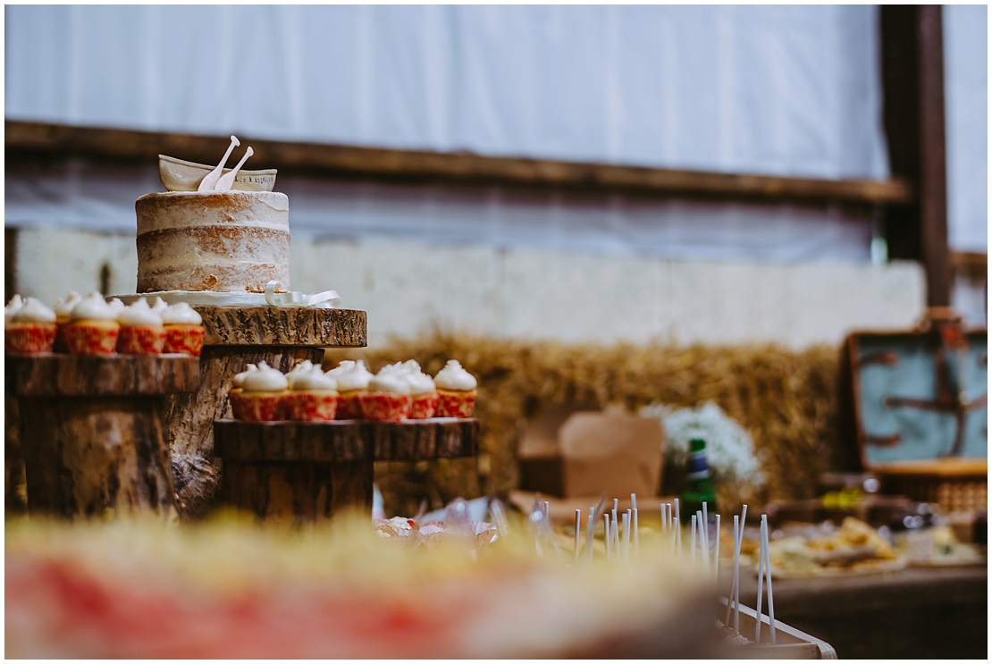 barn on the bay wedding photography northumberland 0153