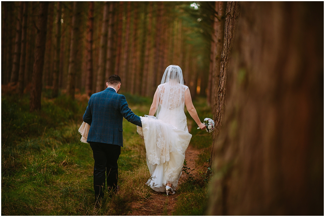 kath chris healey barn wedding photography 0048