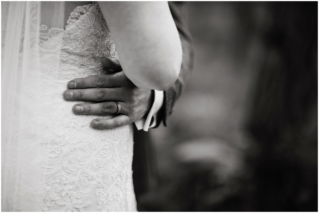 kath chris healey barn wedding photography 0054